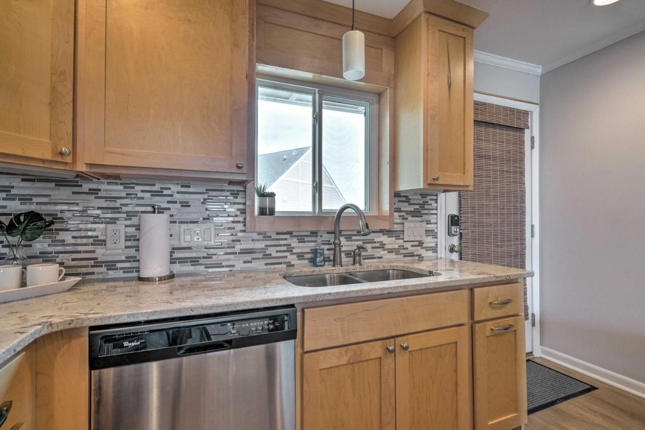 Beachfront Condo With Unobstructed Ocean Views! Oak Island Exteriér fotografie